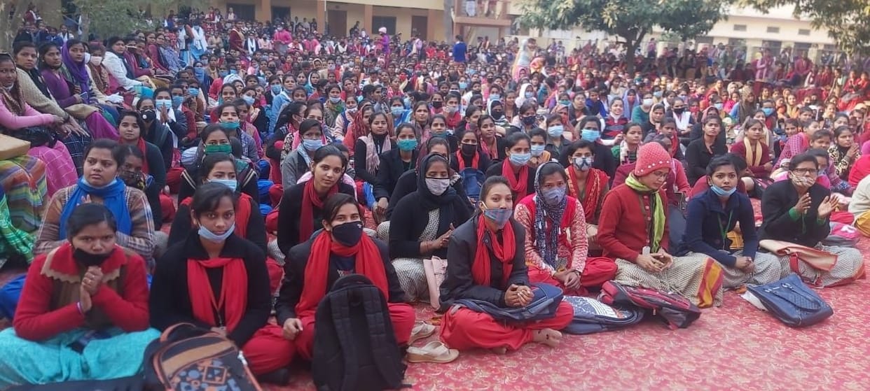 Women should protect themselves by becoming stronger: Pandey