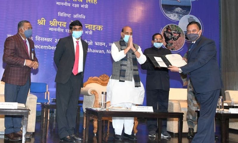 DRDO Senior Scientist Dr. Hemant received Scientist of the Year Award