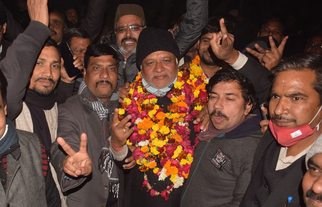 Bar Association Hardoi: Ashok becomes president, Karmaveer Mahasimha