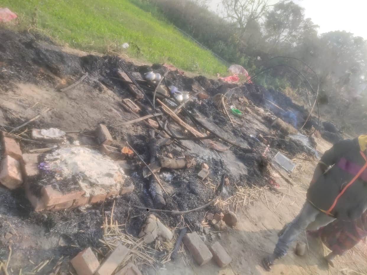 Tragic accident in Ghazipur, UP: A hut transformed into a ash