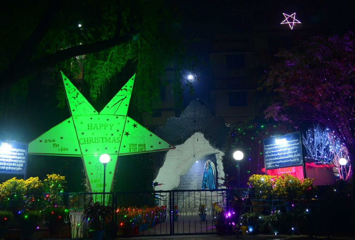 Christmas Day 2020 celebration will starts from midnight in gorakhpur church image