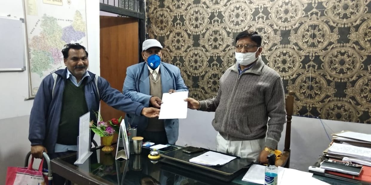 nagar panchayat employee threat to strike