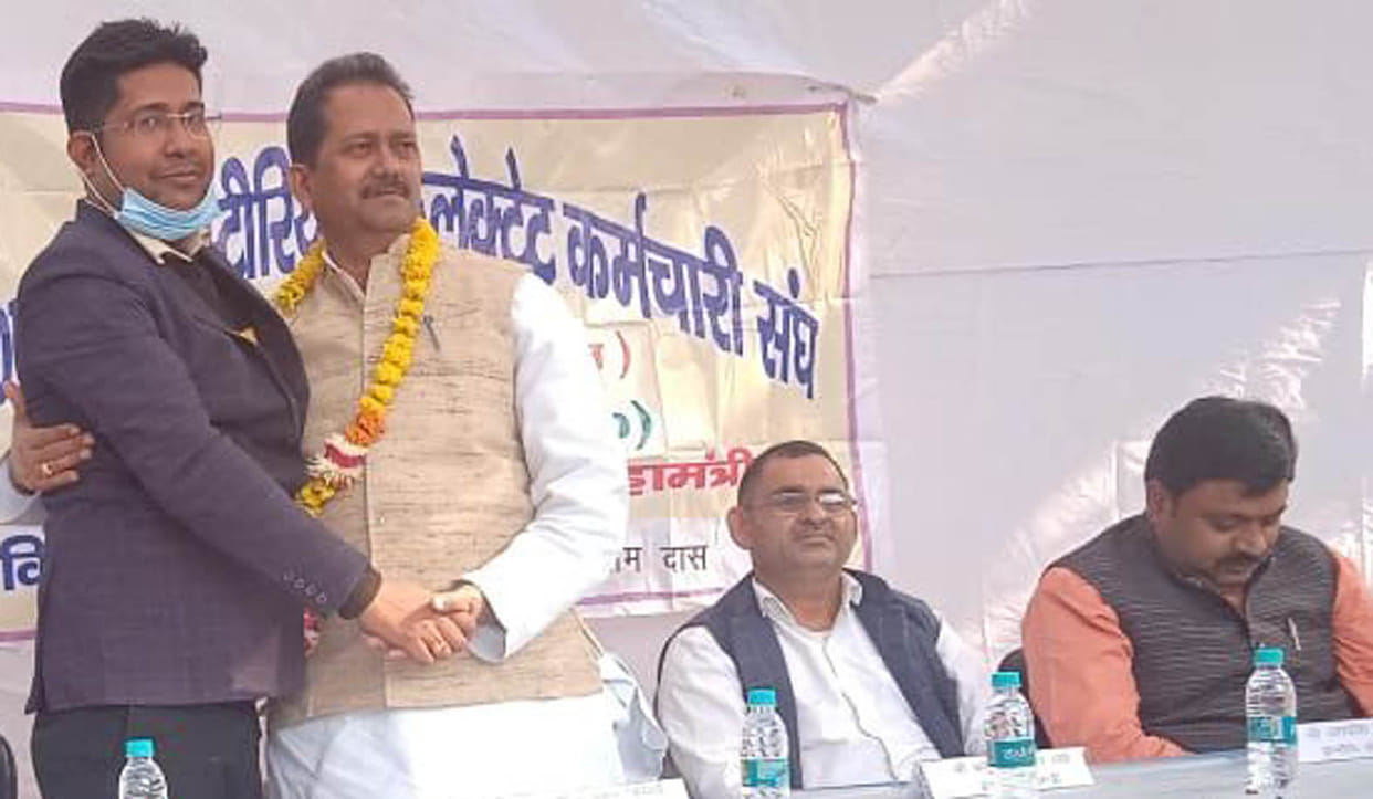 Collectorate personnel should work according to the policies of the government