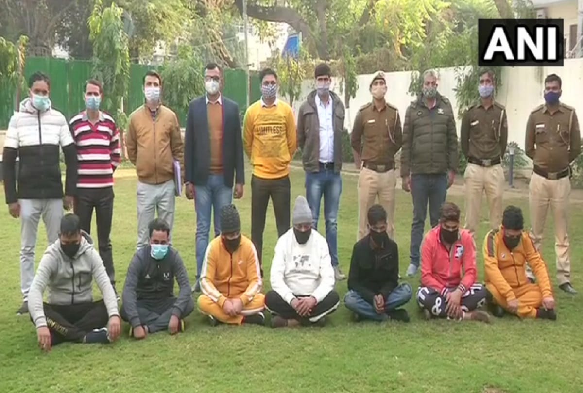 Delhi:  High profile gang Fudge people in name of job busted by delhi police, 7 people arrested