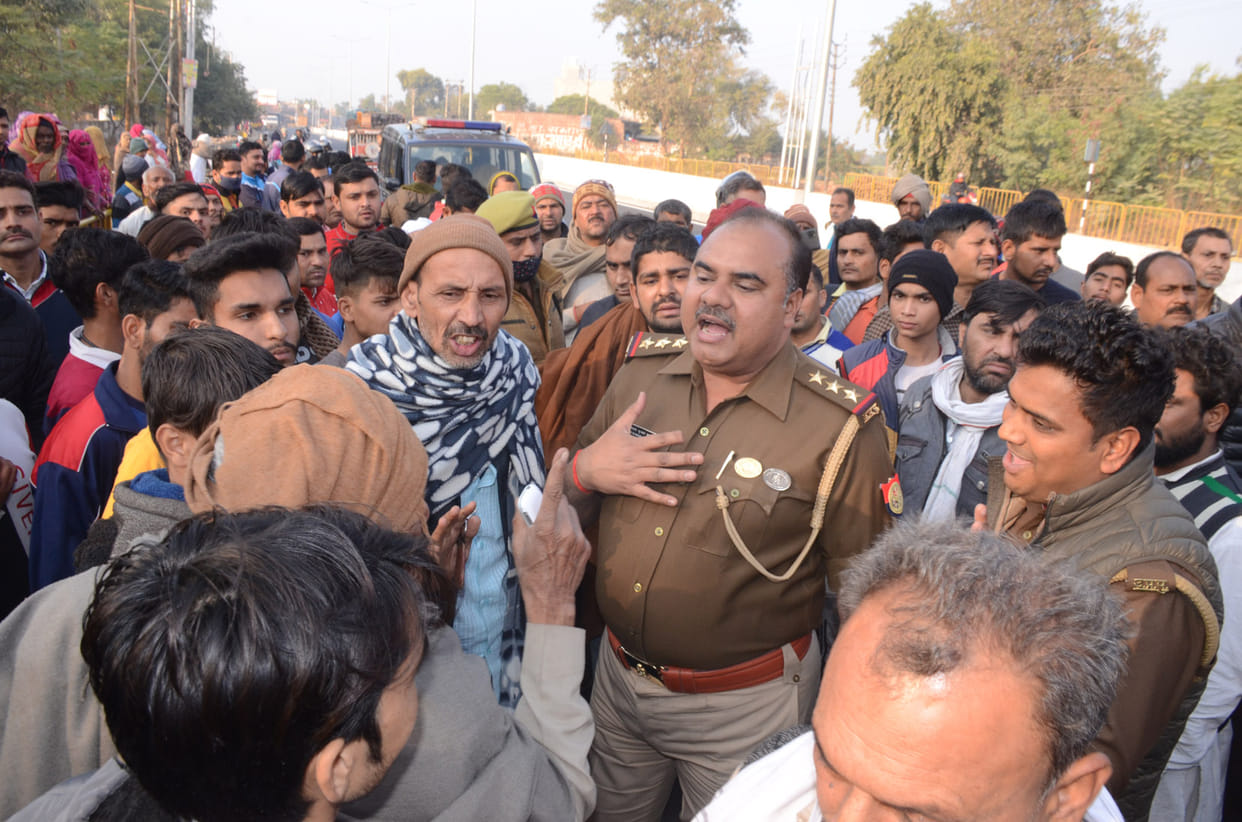Child crushed to death on truck on Delhi-Saharanpur highway