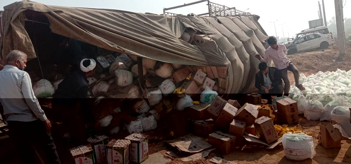 Fog havoc: Home Guard jawan dies in Safidon due to collision with unknown vehicle, school bus overturned by truck, three girls injured
