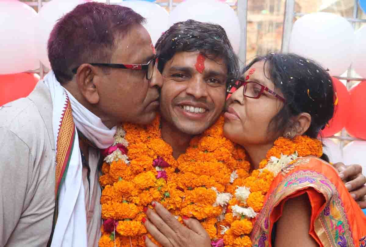 With three questions, Shivam of Kanpur decided the path of KBC, winning 50 lakh