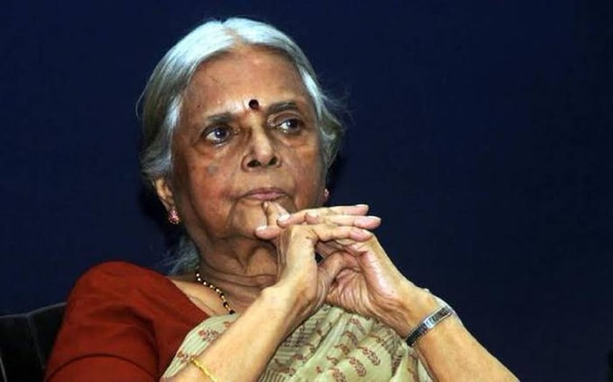 Famous Malayalam poet Sugathakumari died to Corona in 86 years age
