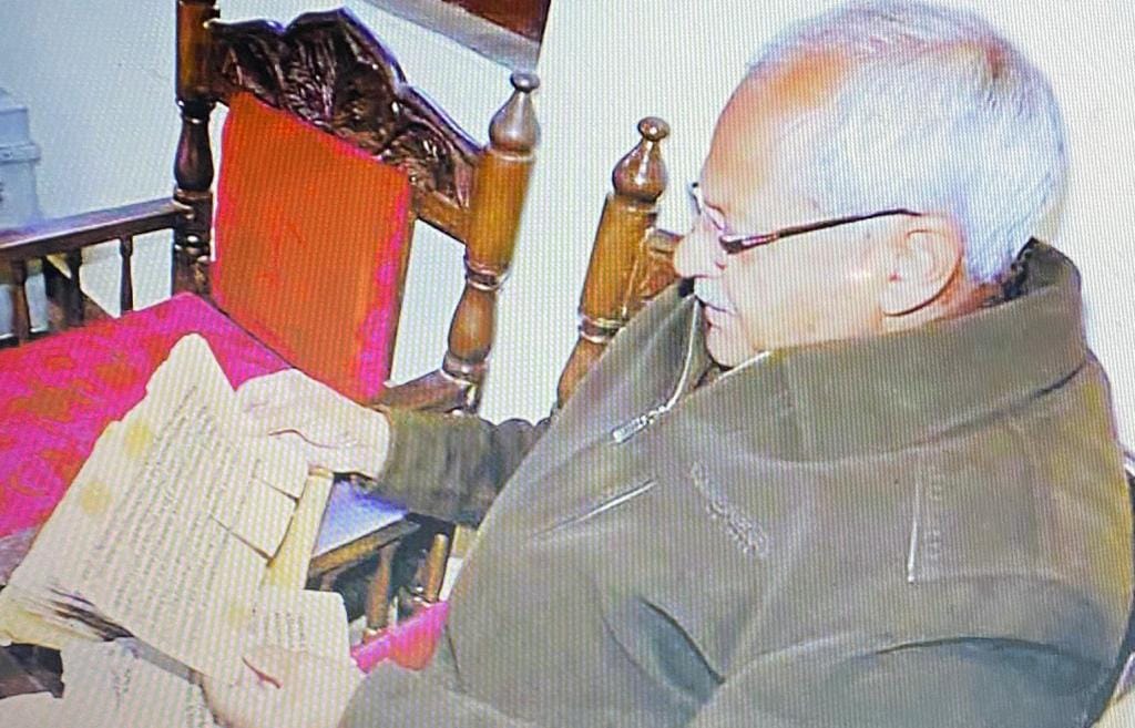 uttarakhand news : two hundred years old Rare photographs and documents are in dust