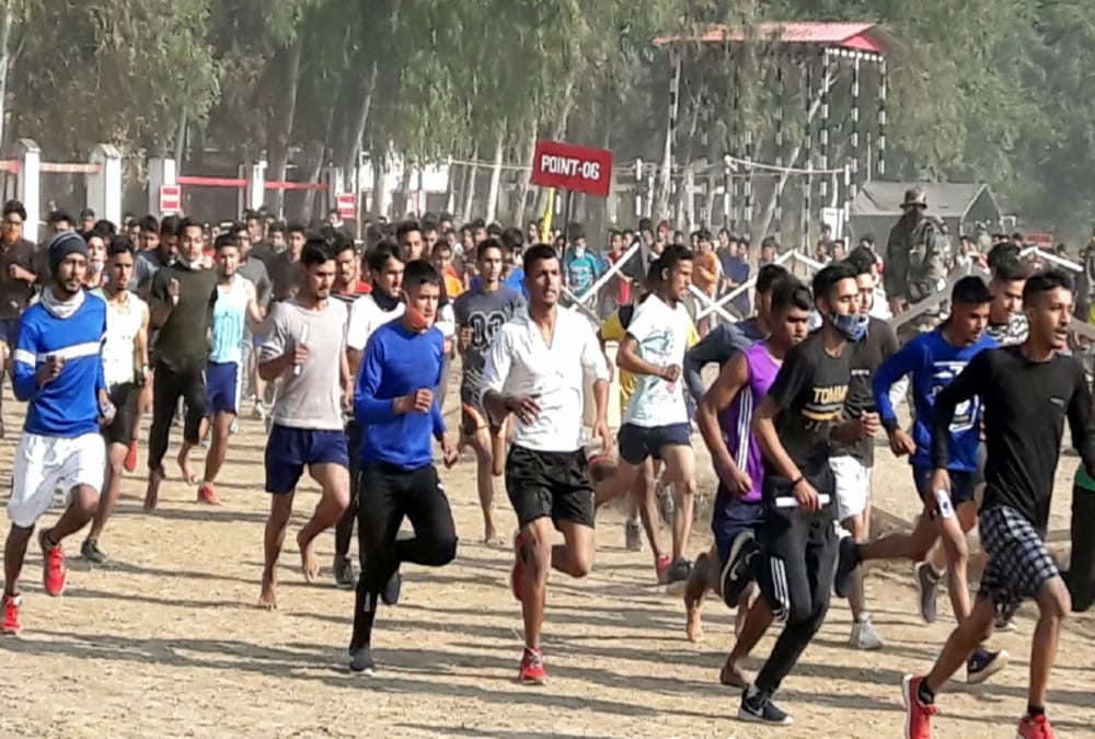 Indian Army Bharti Rally In Uttarakhand: Many Youths Fail in Beam Pull Activity