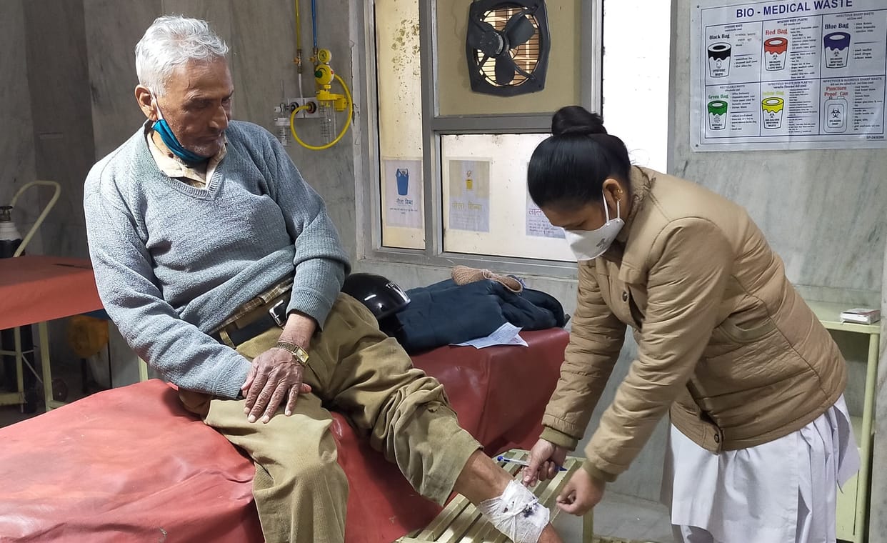 Elderly dog bitten, no anti rabies found in district hospital