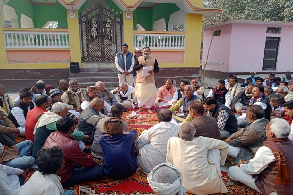 Ramgovind Chaudhary in Ballia demands the withdrawal of agricultural legislation