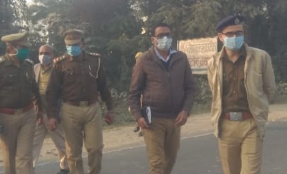 DM-SSP arrives at Tandachanga after farmers announce Delhi trip