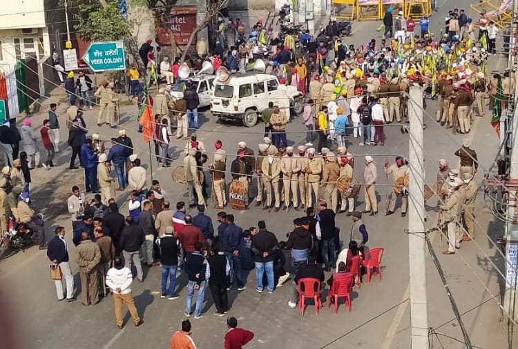 Punjab : Farmers protested in Birth Anniversary Function of Ex-PM Atal Bihari Vajpayee 