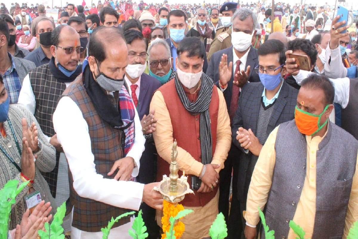 University will be the biggest gift for Azamgarh CM Yogi Adityanath will soon lay the foundation stone Suresh Rana