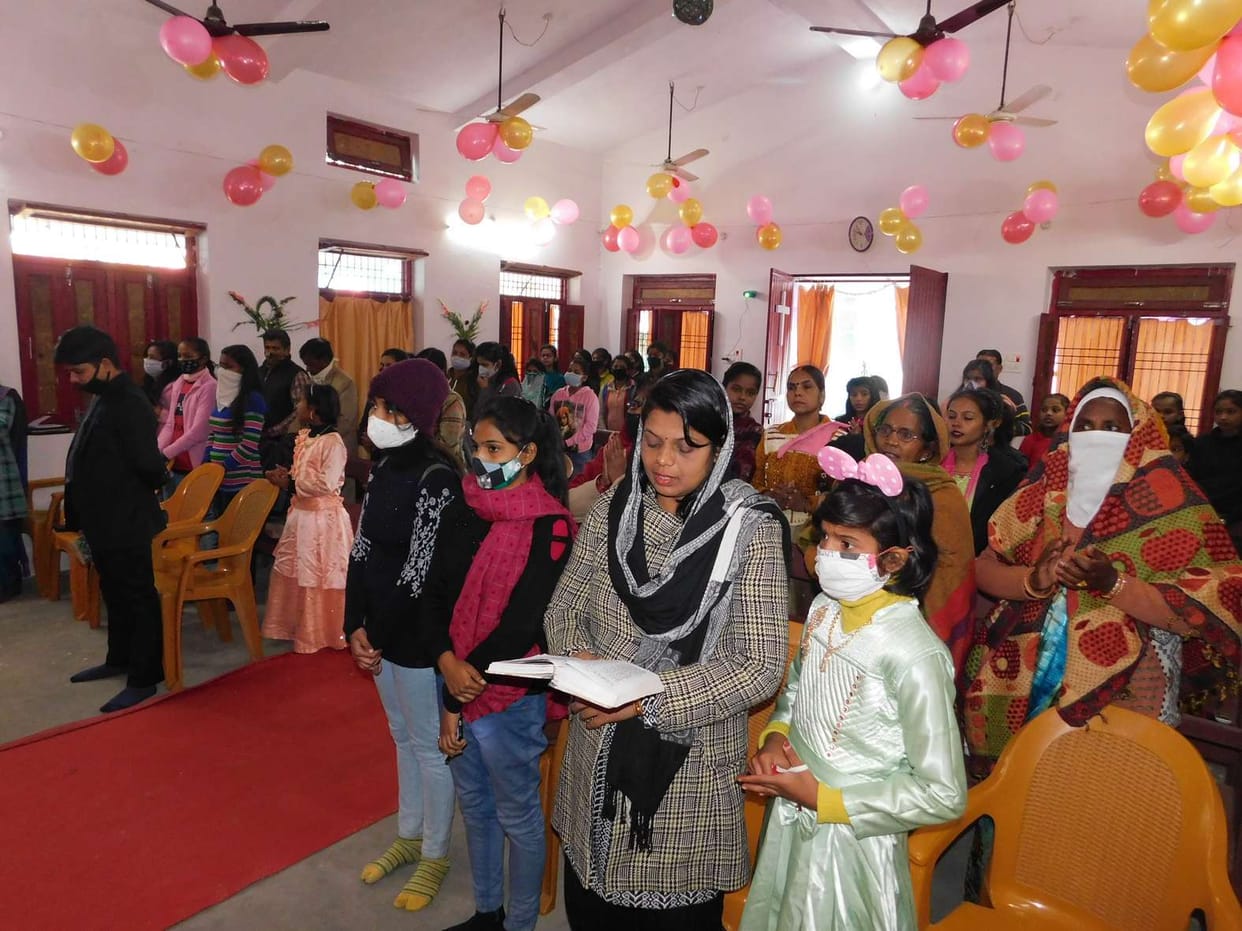 Message of Lord Jesus echoed, Santa distributed gifts