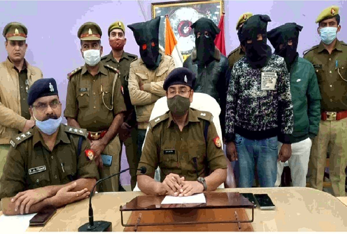 Big revealing in case of robbery with manager of gas agency four arrested in lakhimpur kheri