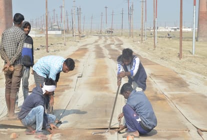 magh mela 2021: raar erupts in Acharyabara, saint returned without allotment of land