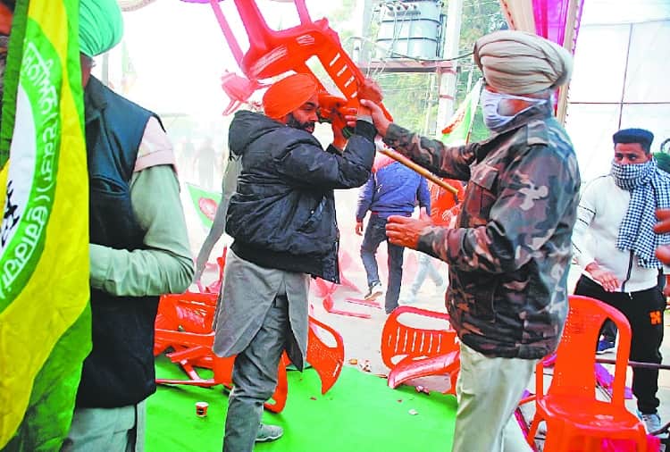 Kisan Andolan: Ruckus During Atal Bihari Vajpayee Jayanti Program In Punjab, Farmers Protests at Many Places