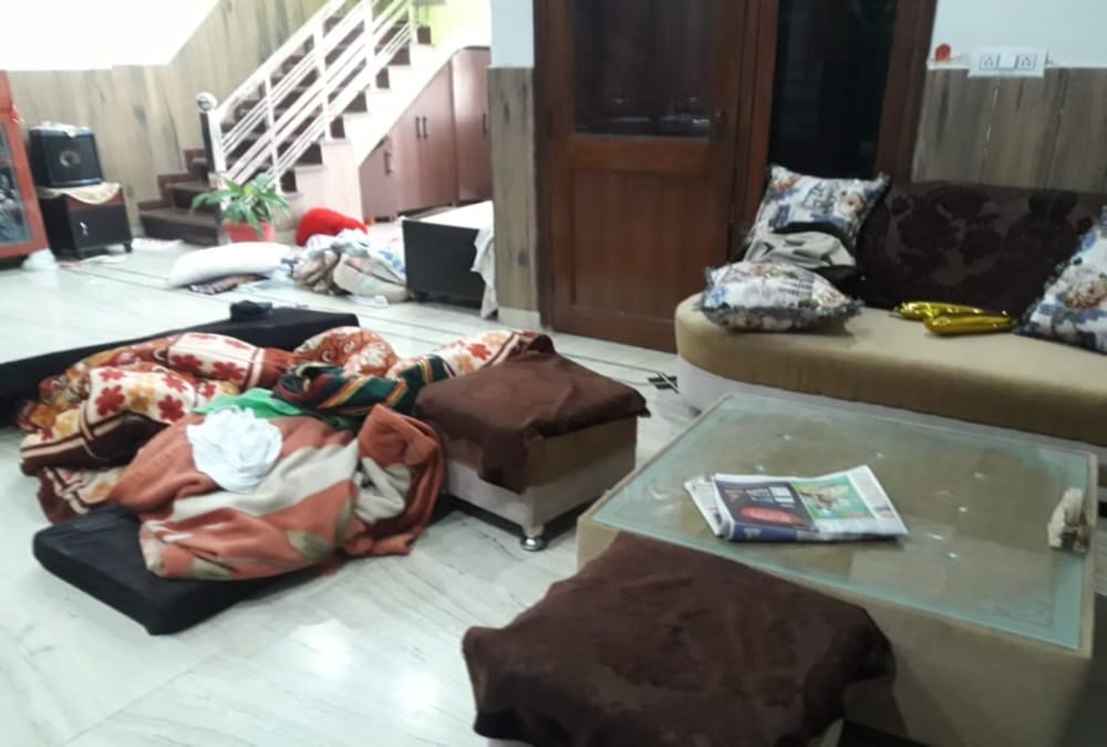 Uttarakhand Latest News: Robbery on Gun Point after Mortgage in Kotdwar in Tiles Factory Owner House