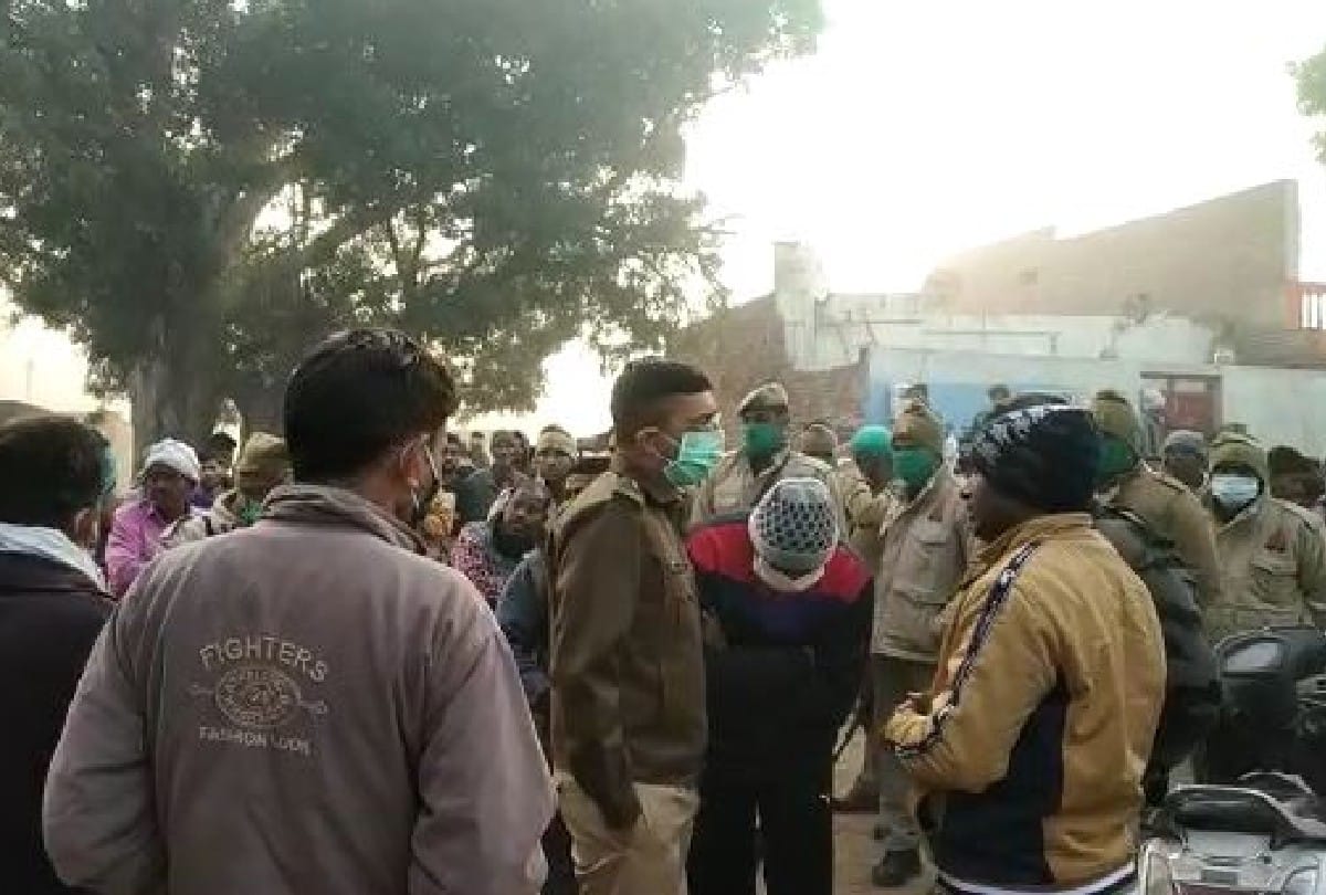 60 year old woman strangled to death in agra