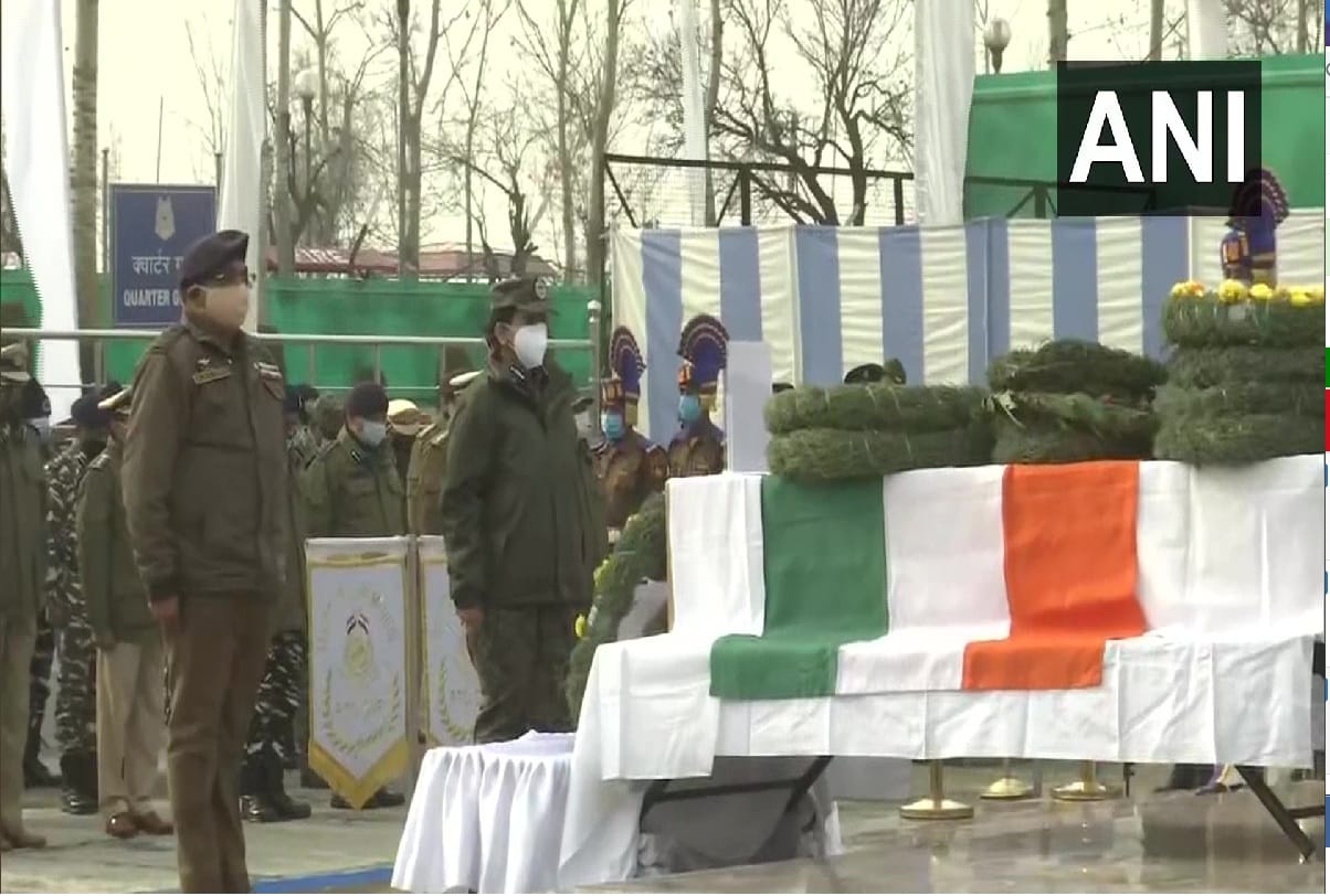 Wreath laying ceremony of Constable Mritunjoy Chetia who lost life after suffering injuries during Ganderbal grenade attack