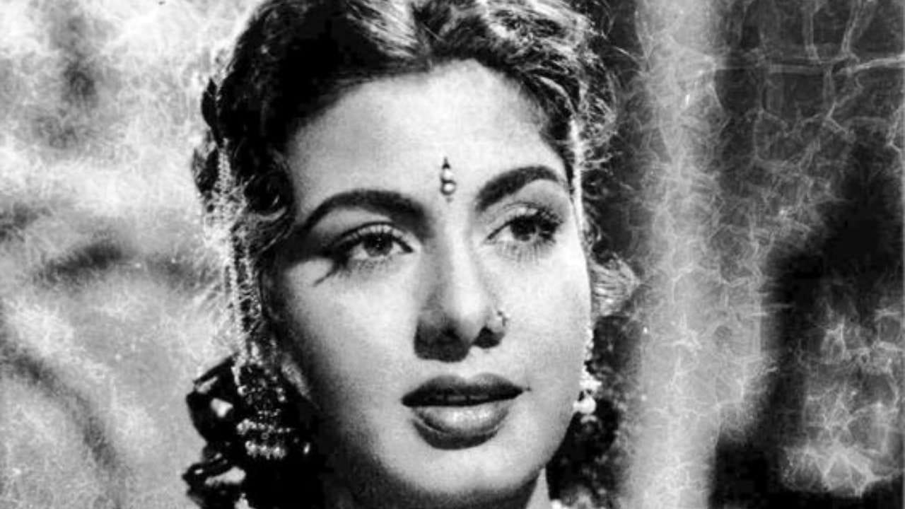 yesteryear actress Nimmi UnKissed Girl of India interesting facts