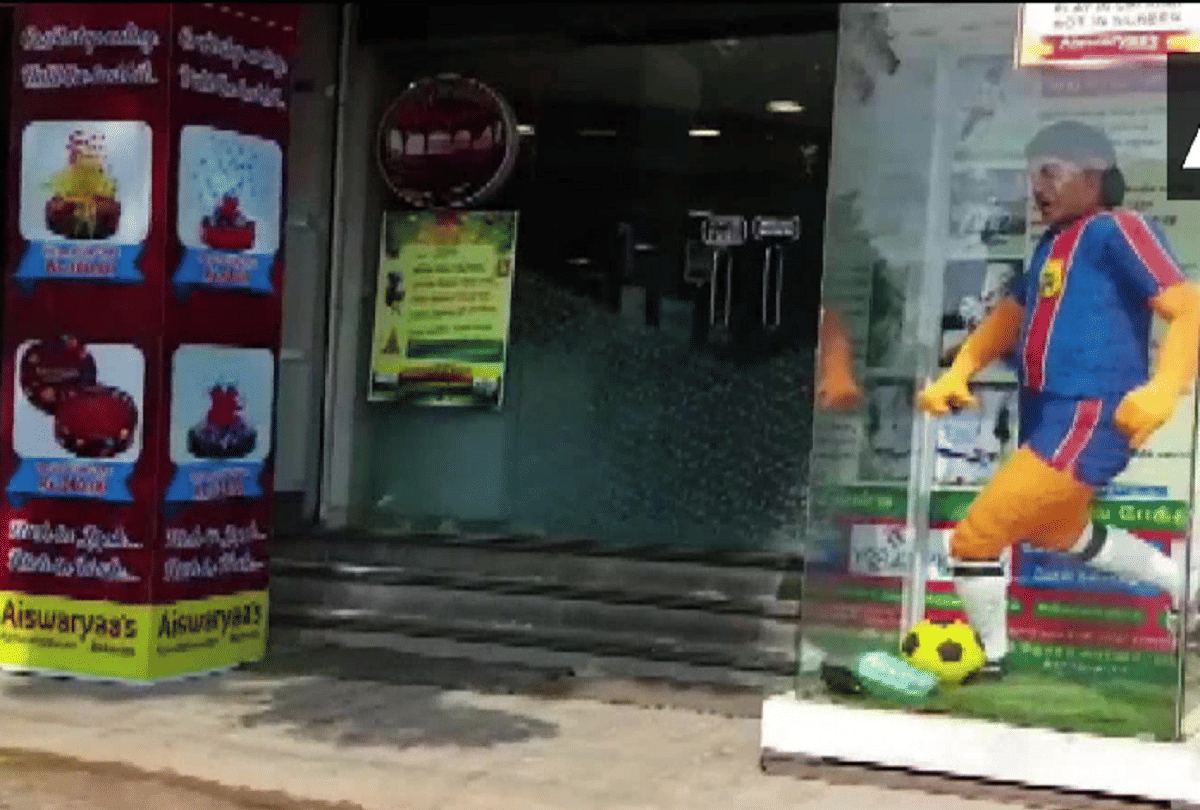 Tribute to Maradona tamilnadu fan made a 6 feet tall cake statue in memory of the great footballer