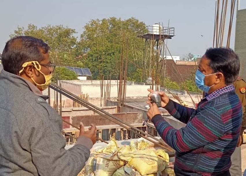 pachaas shayya prasav vaard ka nirmaan maanak ke anuroop nahin, phatakaar