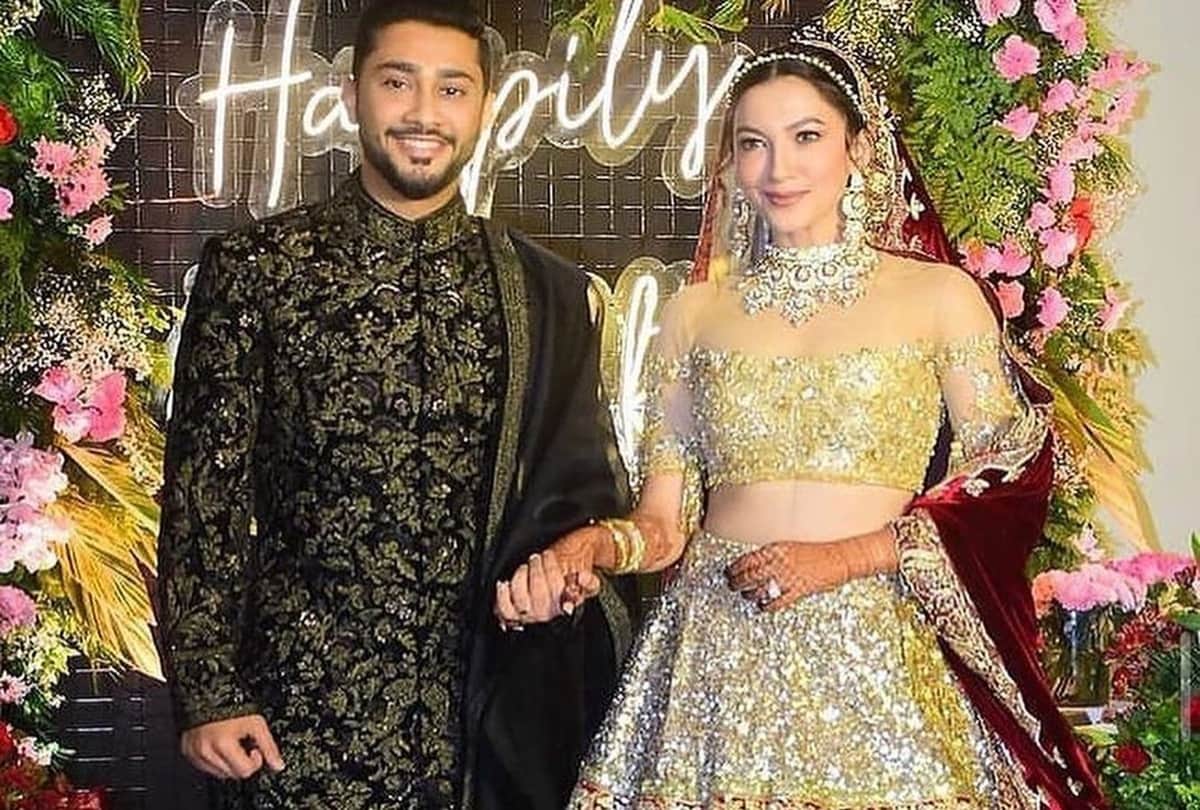 gauhar khan shares photo with husband zaid darbar wearing t shirt and photos are viral on social media