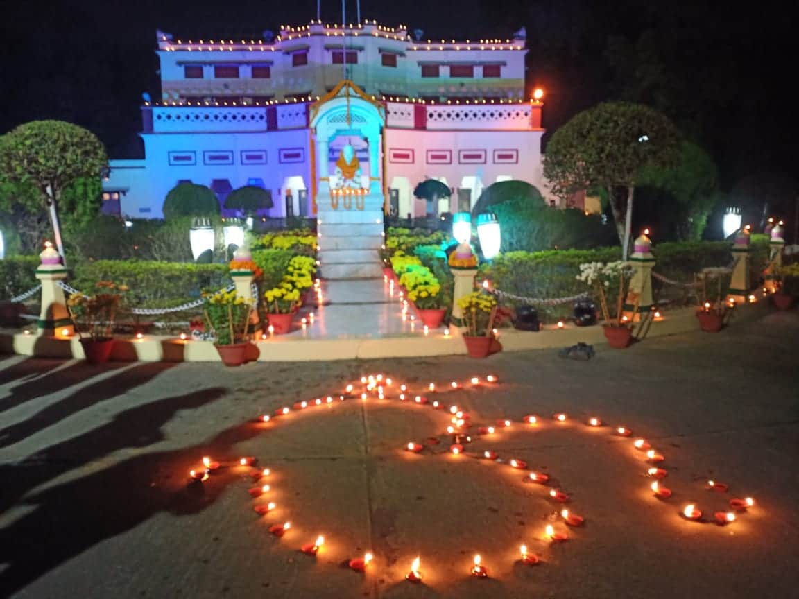 Malaviya Jayanti Mahamana garden illuminated with lamps special aarti at Assi Ghaat Varanasi