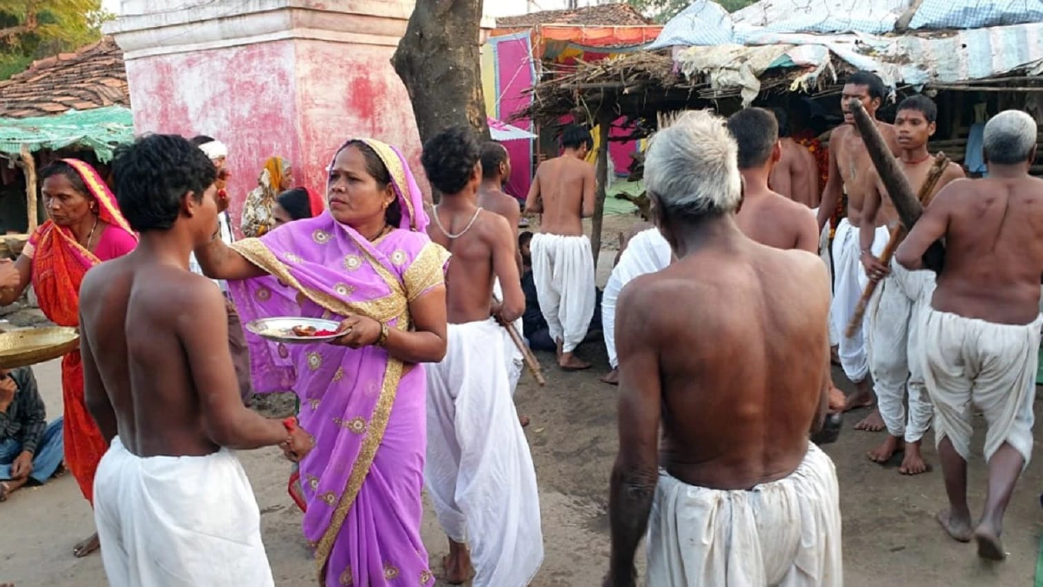 Descendants of Pandavas Rajjad community roll over thorny bushes resides in Betul district of madhya pradesh