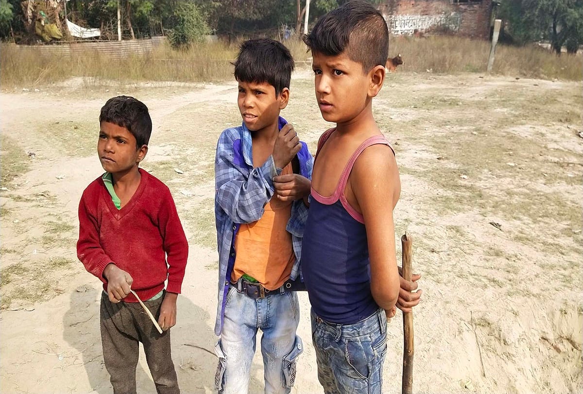 सिरोसी प्राइमरी स्कूल के कुपोषित बच्चे जो अक्सर नाश्ता नहीं करते