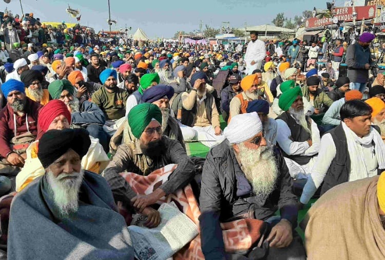 One month of Kisan andolan completed, farmers are relying on 'Gandhigiri'