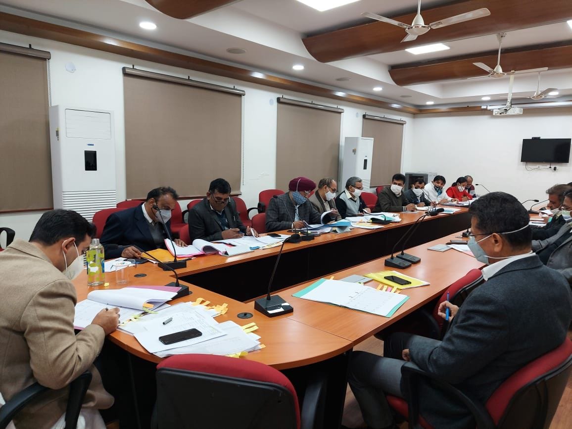 CMD of North Haryana Electricity Corporation held a meeting, said - curb power theft, action is decided if laxity