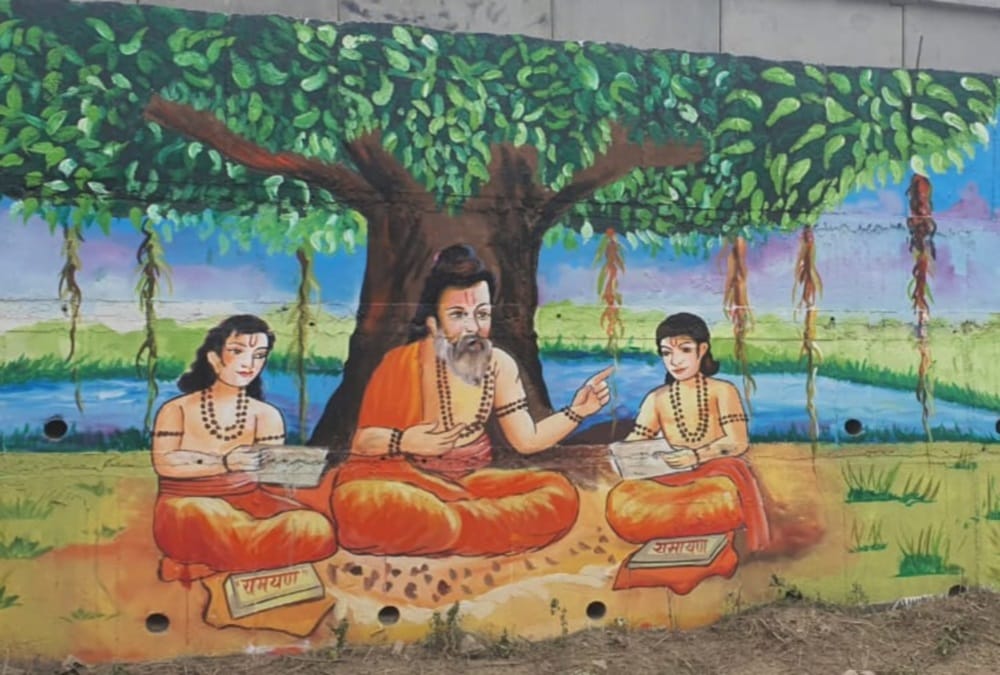 Haridwar Kumbh Mela 2021: Muslim Painter Akhlaq Painted Hindu Gods Painting in Haridwar Walls