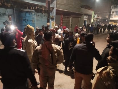 Inspector beat up tea shopkeeper