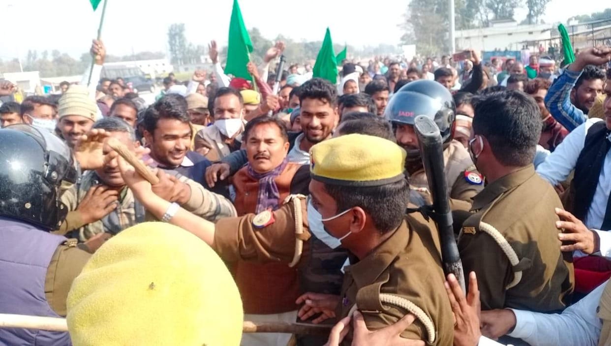 Farmers strike hoop toll, heavy blow from police
