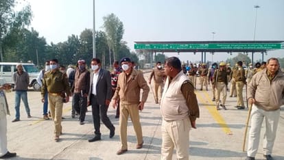 Farmers strike hoop toll, heavy blow from police