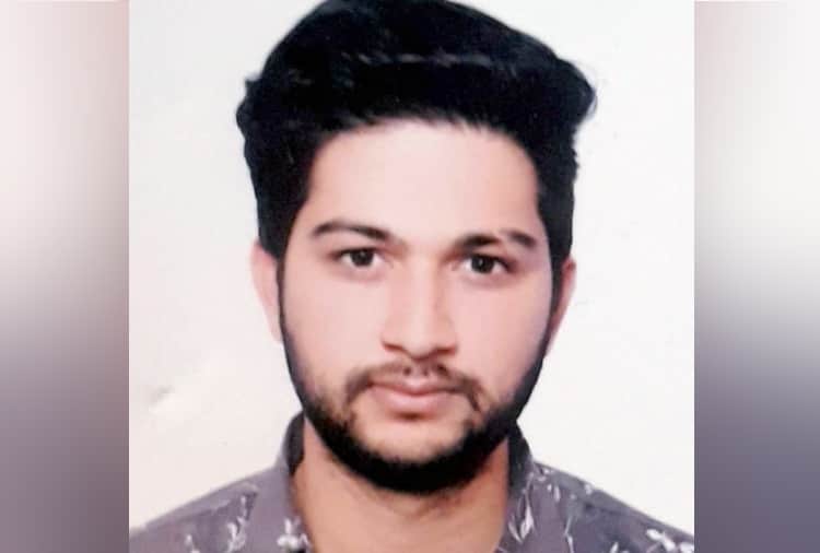 Son Of Tea Seller Got Admission In Government Medical College For MBBS