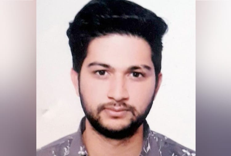 Son Of Tea Seller Got Admission In Government Medical College For MBBS