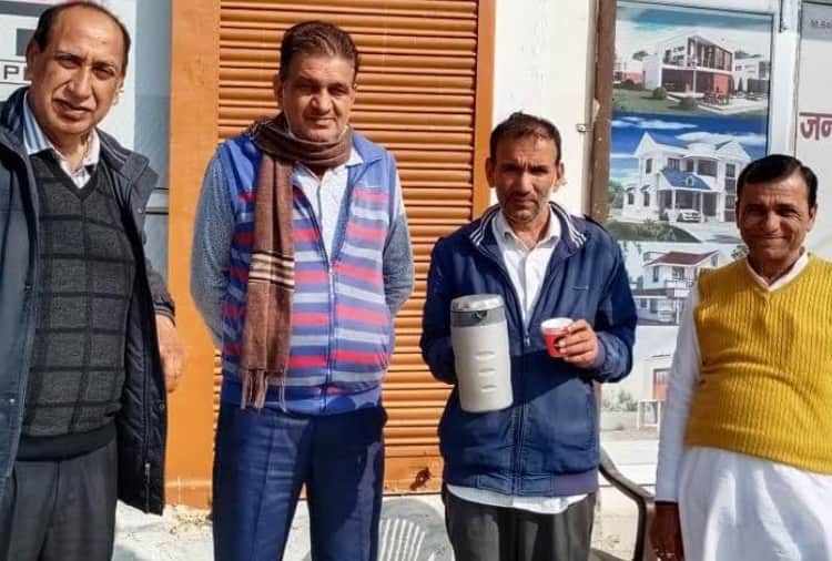 Son Of Tea Seller Got Admission In Government Medical College For MBBS