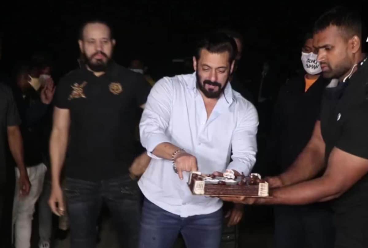 Salman Khan Birthday Special: Salman Khan birthday celebrates at his farmhouse in Panvel