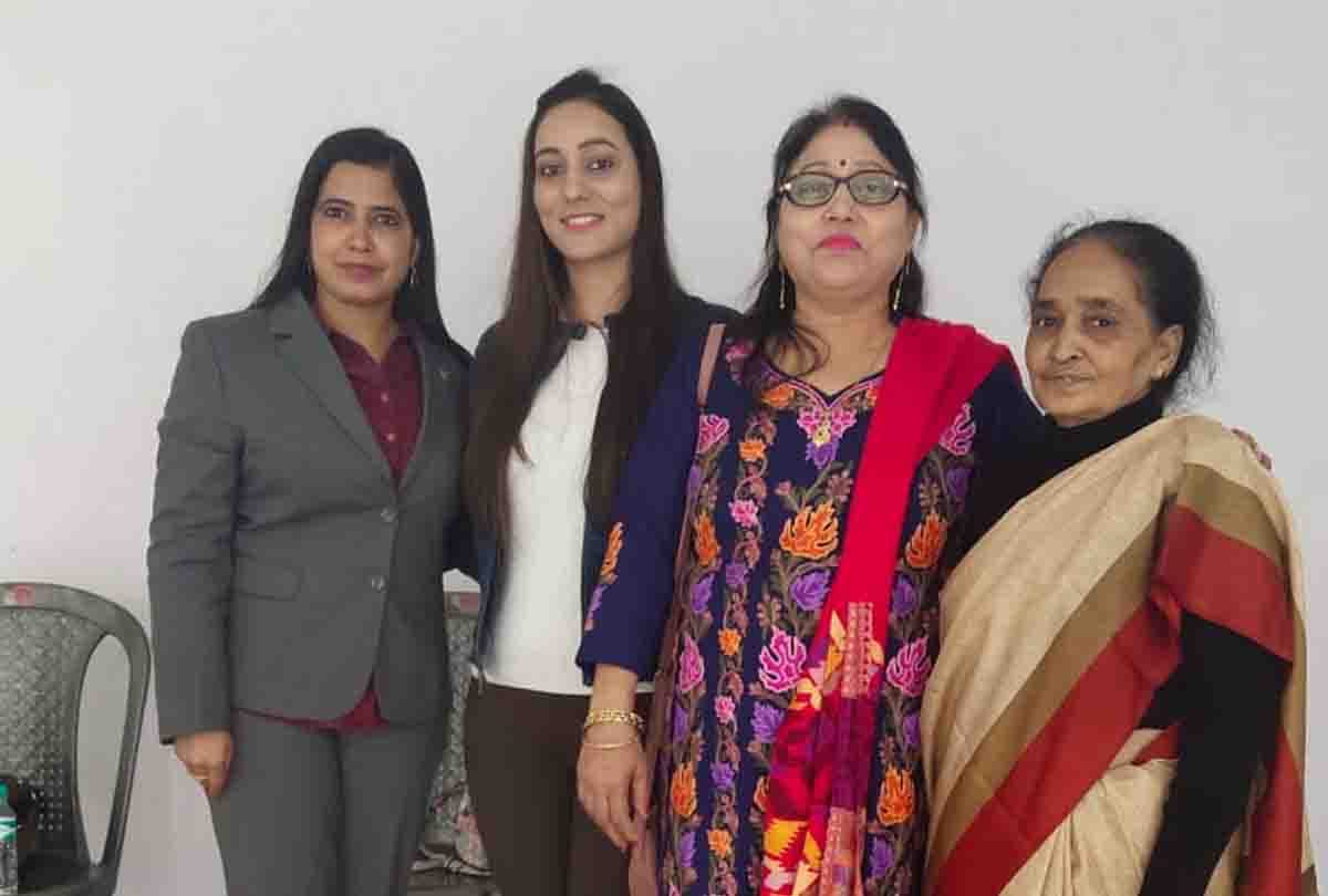 National Youth Day: girl became a deputy collector after studying in Deepak's flame