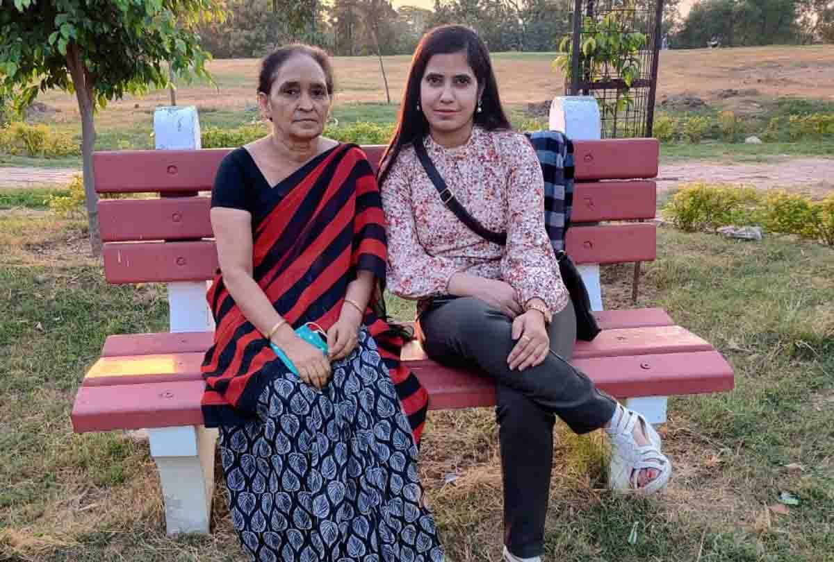 National Youth Day: girl became a deputy collector after studying in Deepak's flame