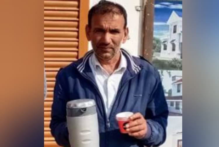 Son Of Tea Seller Got Admission In Government Medical College For MBBS