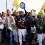 गाजीपुर बॉर्डर पर प्रदर्शन करते किसानों की तस्वीर