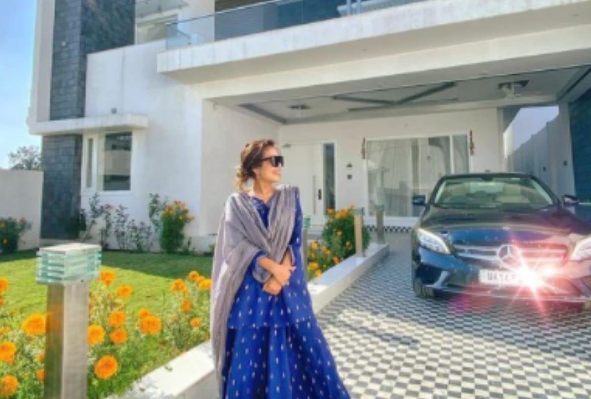 Netizens slams Indion Idol makers and Neha Kakkar for using Santosh Anand for TRP