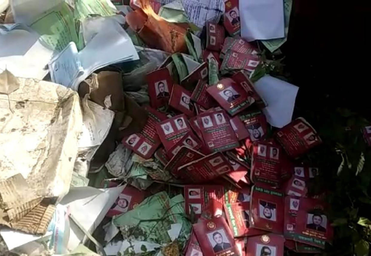 Beneficiary books of Samajwadi Pension Scheme thrown in junk
