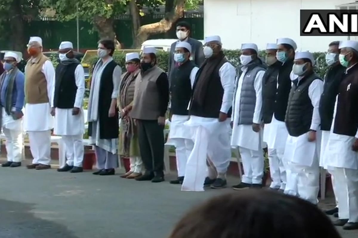 congress 136th foundation day today rahul leave for foreign trip giriraj attack him tiranga rally priyanka sonia gandhi
